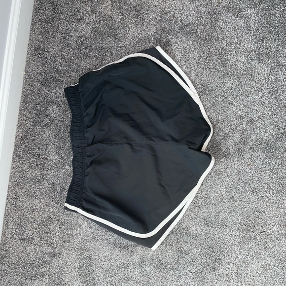 Women’s Nike Tempo Dry Core 3” Running Shorts. - Picture 2 of 2